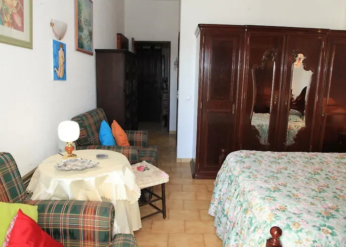 Casa Formiga * بورش